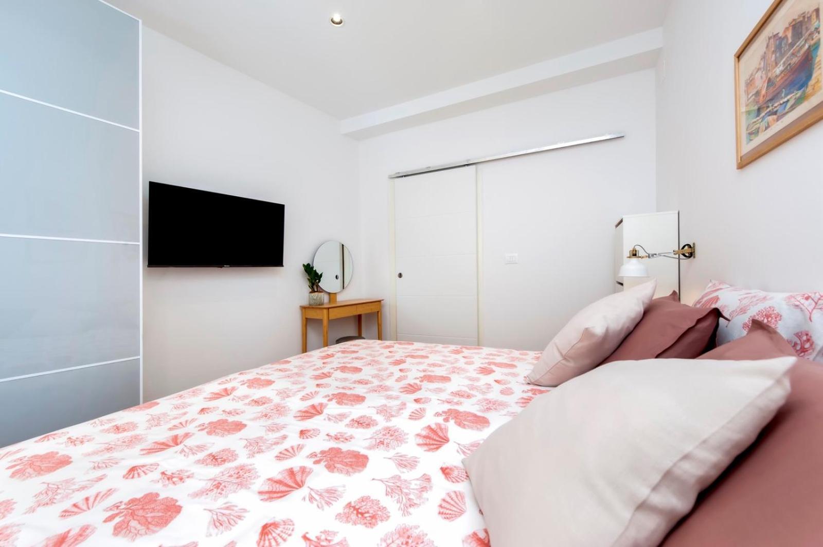 Vecchia Apartment